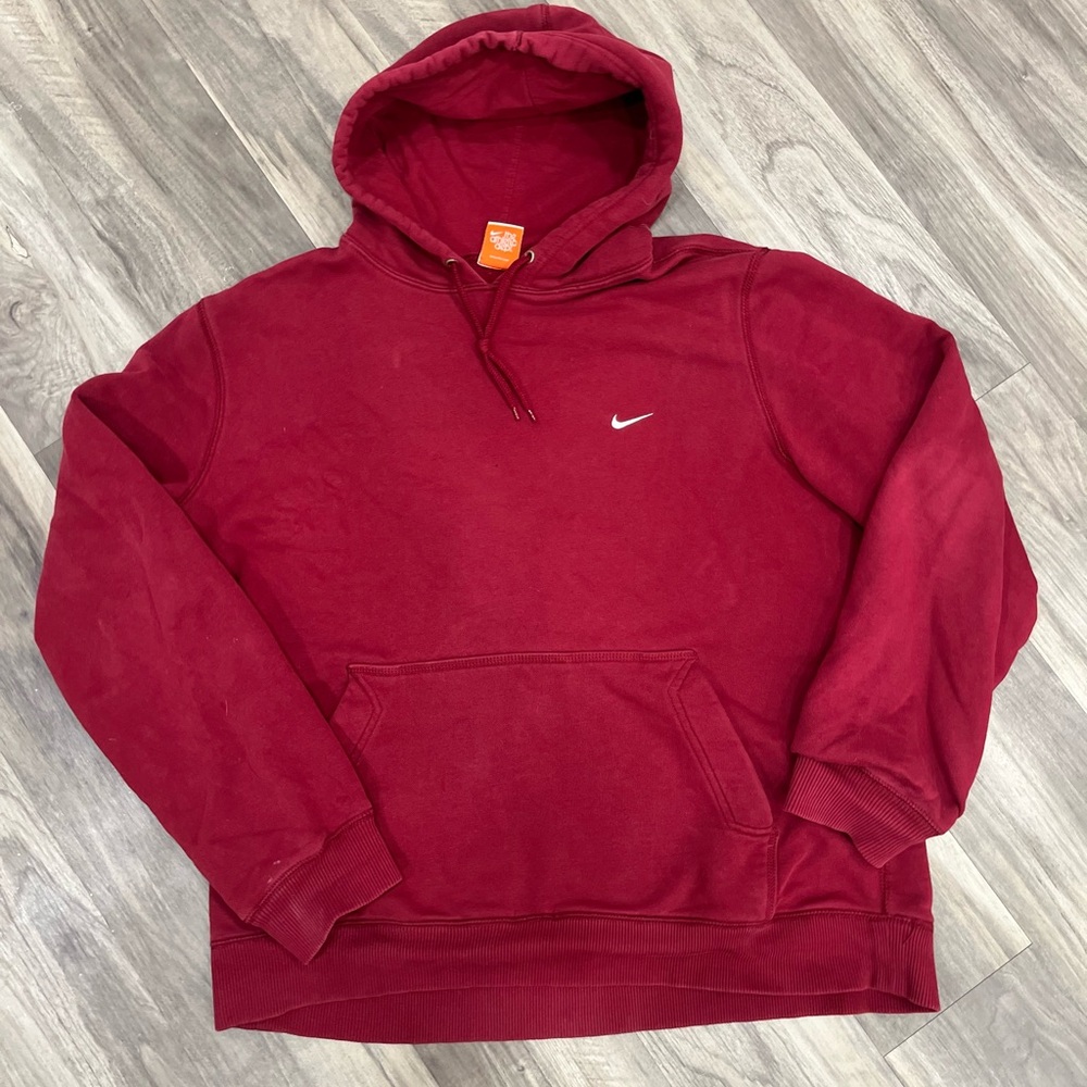 Nike Vintage Y2K “orange tagged” Maroon Hoodie